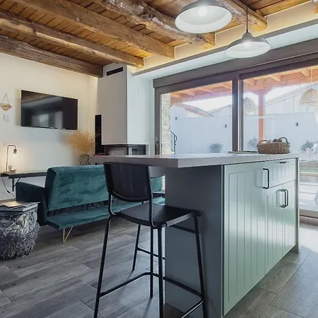 Landsted Casa Con Encanto Lemus *